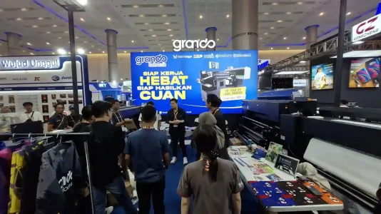 Mesin digital printing untuk kebutuhan produksi