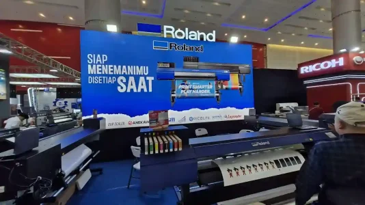 Mesin digital printing untuk kebutuhan produksi